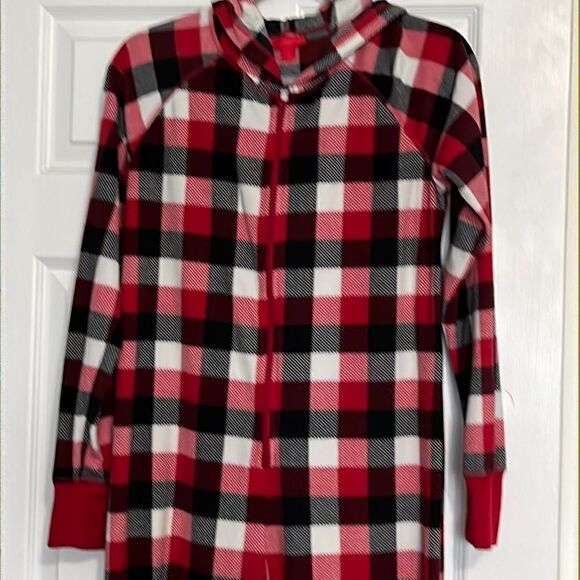 Macy’s Family Pole Red Black White Checked Hooded Onesie Fleece Pajamas - S - Picture 1 of 4